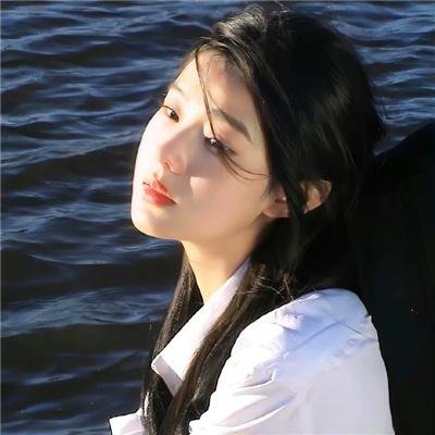 女孩罗塞玛莉